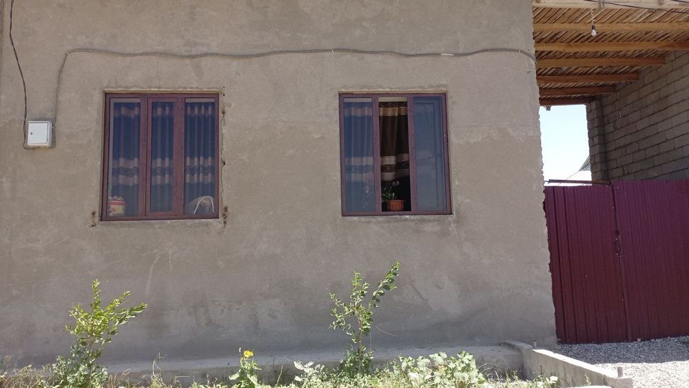 SROCHNO !!! 2 sutikli xovli sotiladi 5 xona + 1 xona padval + katta xo