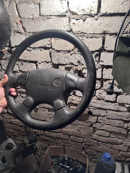 Продам руль на пассат