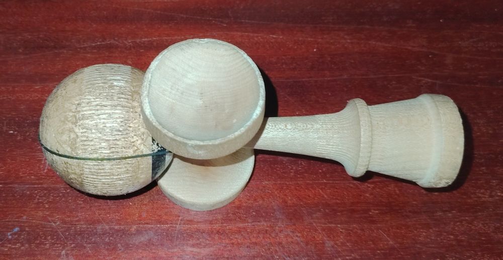 Kendama broken bones. Uitativa in descriere
