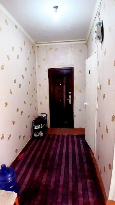 Навои ш. 2хонали кв маклерсиз срочно