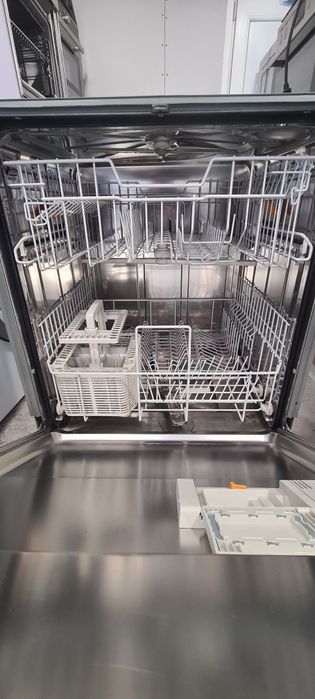 Съдомиялна за пълно вграждане Miele G4300i A+