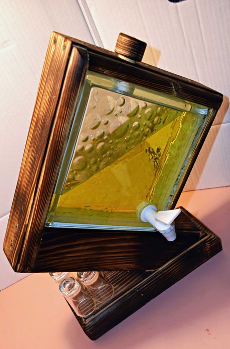 Dispenser de whisky din lemn