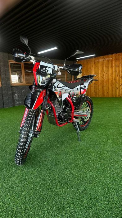 Индуро Пегасси  300 кубов