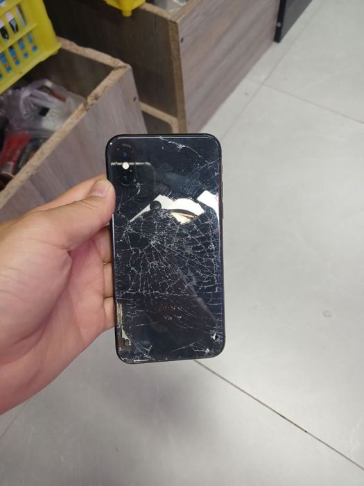 Iphone xs 64gb…..