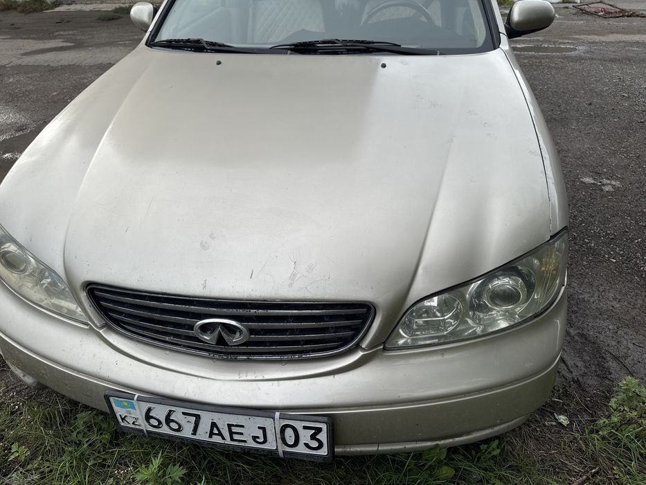 Продам машину 2003 года