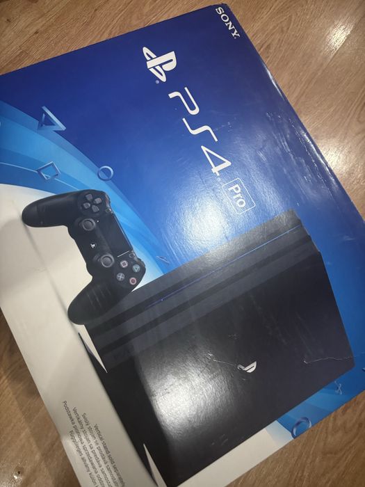 Продавам ps4 pro