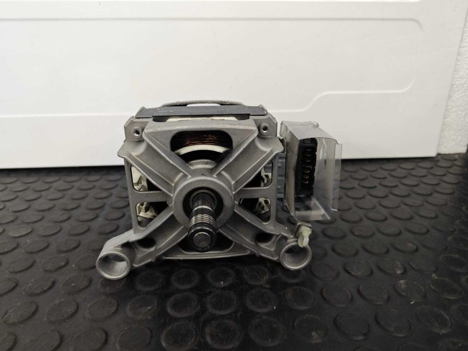 Motor 7 pini masina de spalat Arctic Beko Tonlon DUM66-39 mod / R2