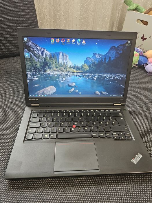 Laptop gaming școala Lenovo i5 ram 16Gb ddr4 video 4Gb ssd GTA CSGO