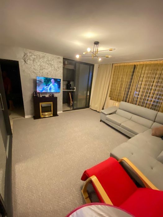 Vand Apartament 3 camere