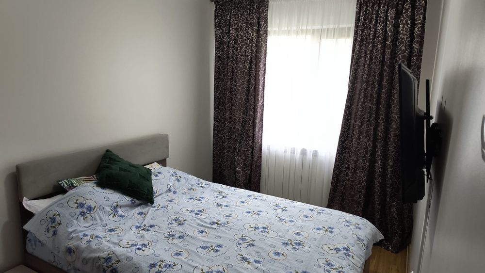 Proprietar Vand Apartament 3 Camere