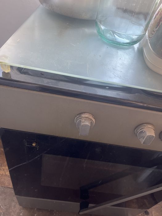 Газ плита срочно продам