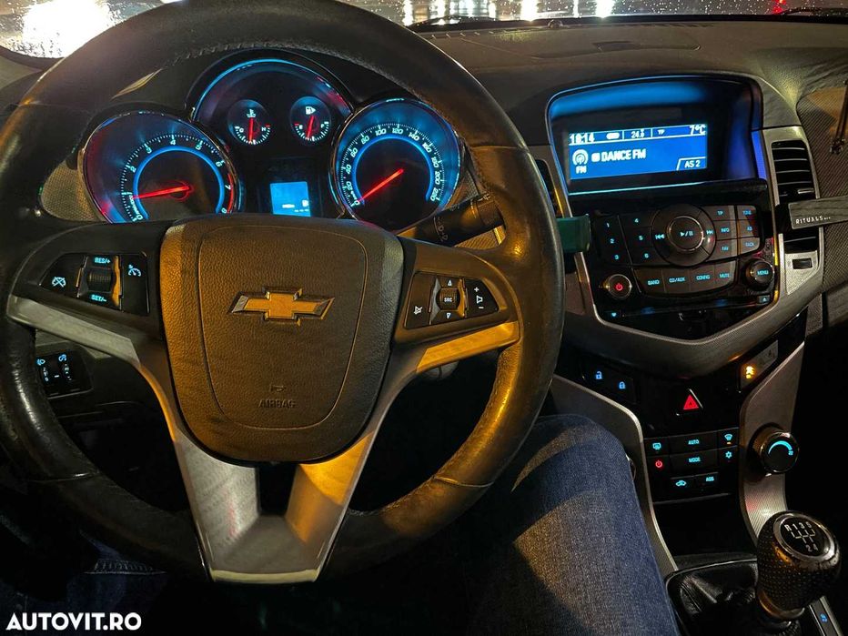 Chevrolet Cruze 1.8 LT