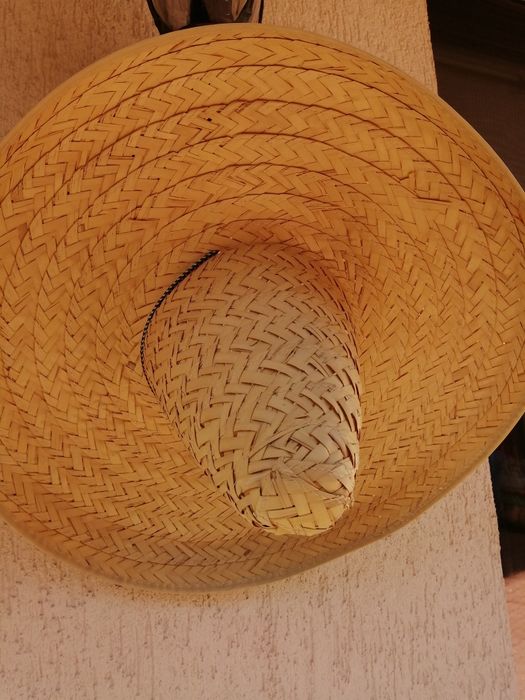 Vand superba palarie din paie tradițională