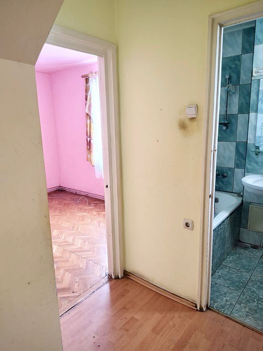 Apartament 4 camere, 69 mp, etaj 3/4, centrală proprie – Mediaș, str. Păltiniș