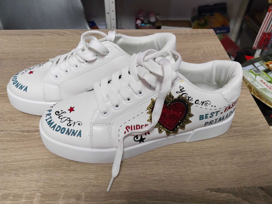 Дамски цецове.      .