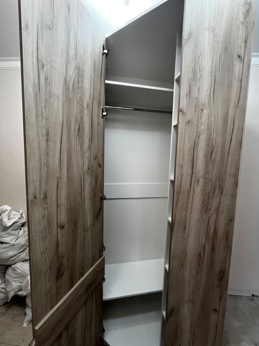 Продам шкаф угловой
