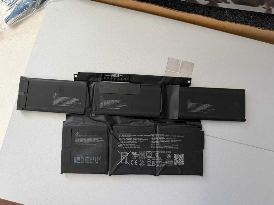 Microsoft Surface Laptop Studio – i7 / 32GB RAM / 1TB SSD / GPU