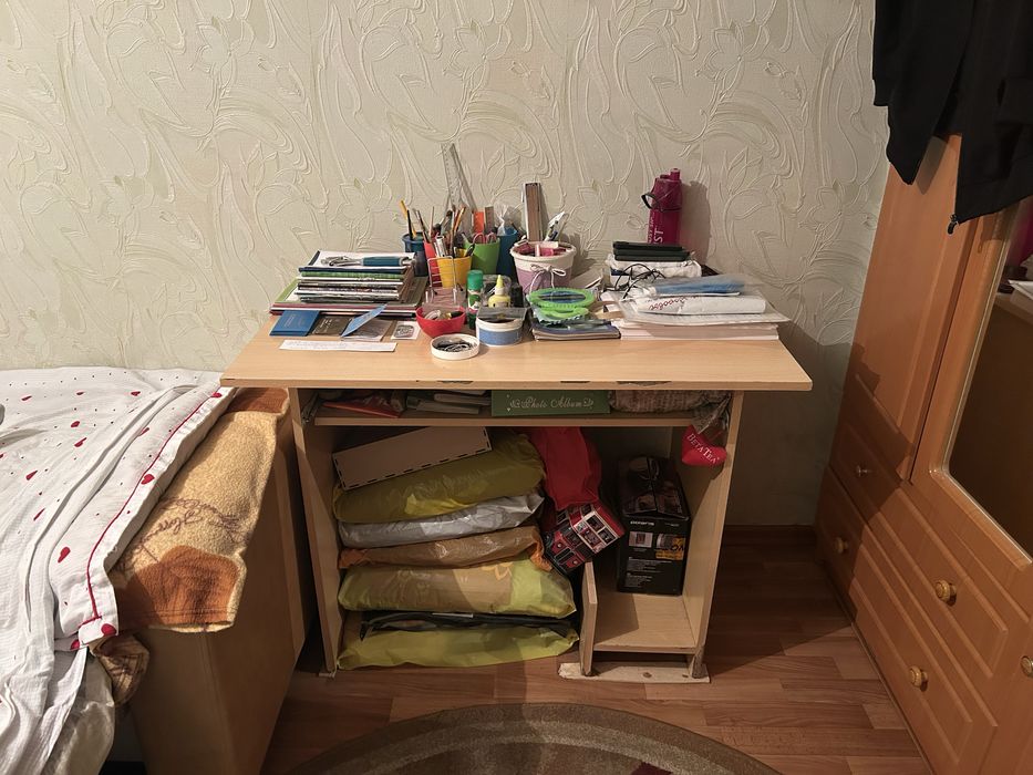 Продается компьютерный стол