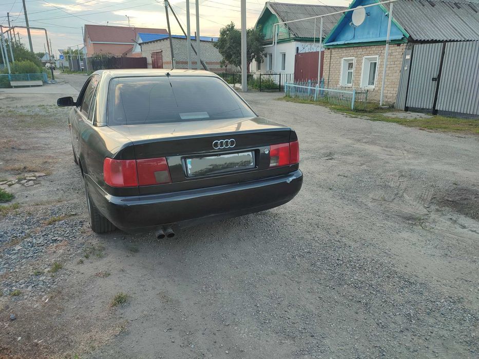 Продам Ауди а6 С4