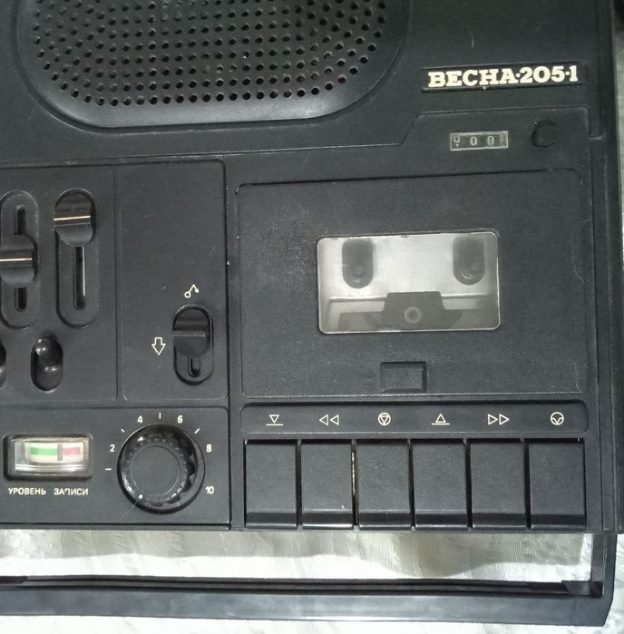 Продается магнитофон ВЕСНА 205 -1