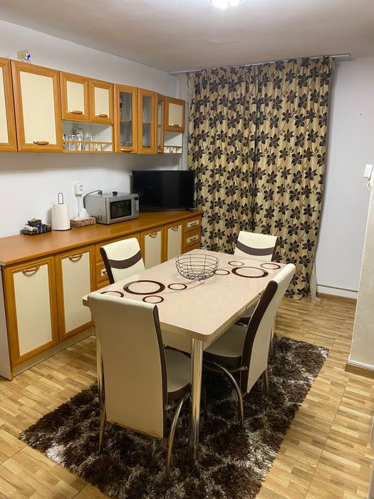 Apartament Semidecomandat RegimHotelier