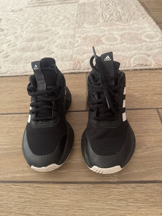 Детски обувки Adidas – номер 30