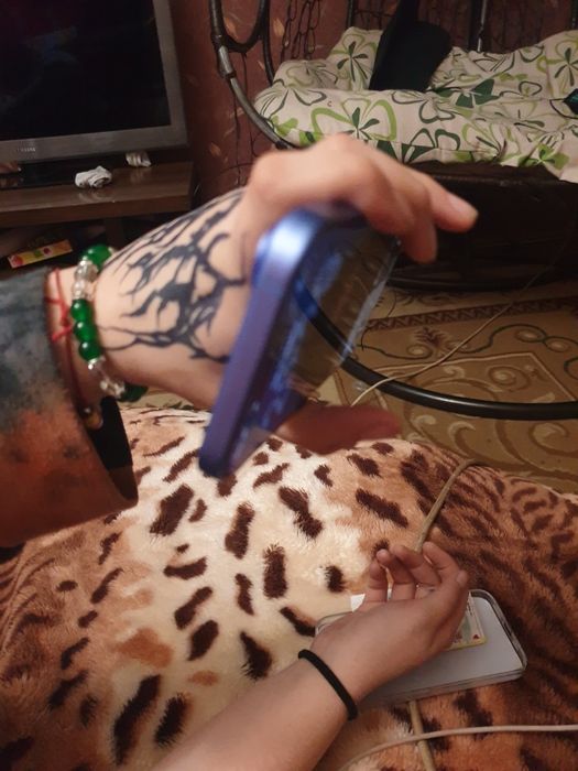 iPhone 16 с коробкой