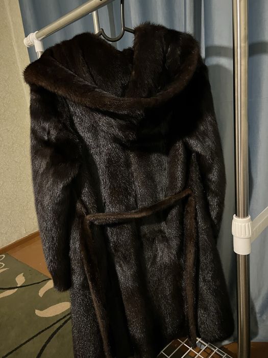 Продам норковую шубу