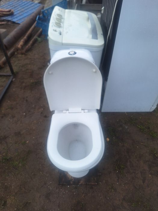 Продам хороший унитаз