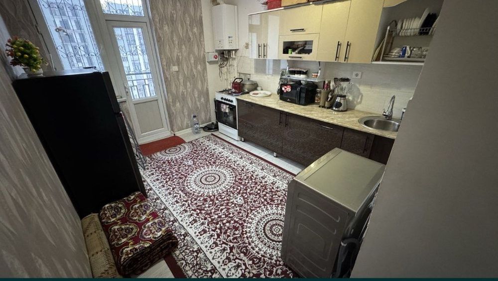 Yangihayot tumani darxon 1da 2xona srochna sotiladi.