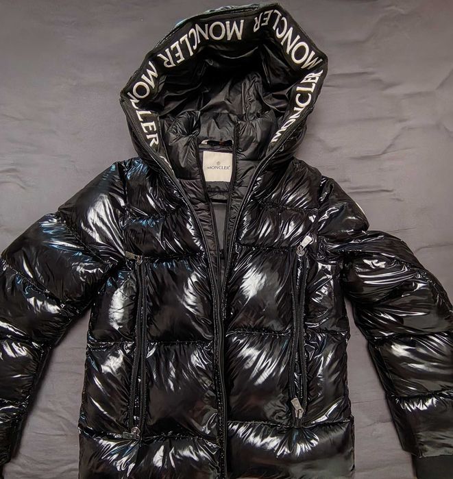 яке Moncler уникално
