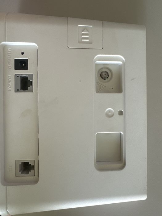 Router HUAWEI Model:B311-221