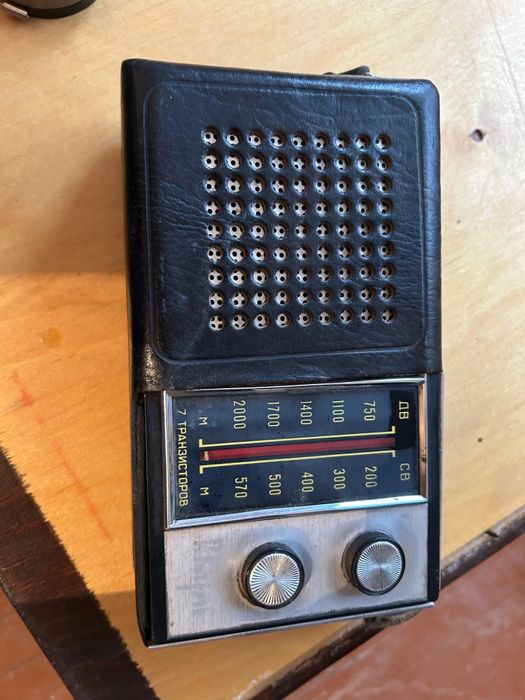 Радиоприемник Кварц-404 СССР.