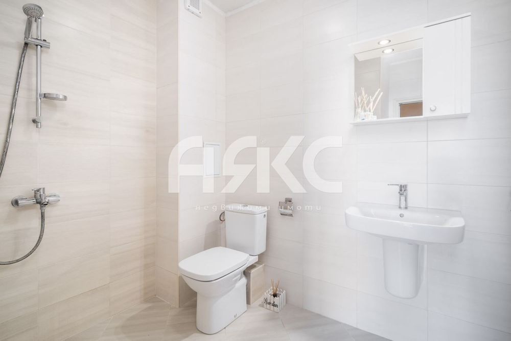 Дава се под наем Двустаен апартамент в София, Обеля 2 - 70 кв.м за 548.25 € - Снимка #5