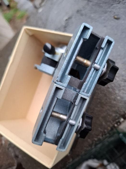 Руска стойка за макро обектив