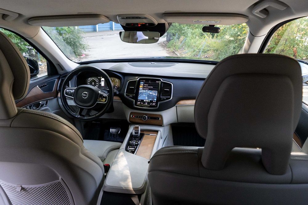 Vand VOLVO XC90, an 2020, automat, 4x4, 26.600 euro TVA INLCUS !