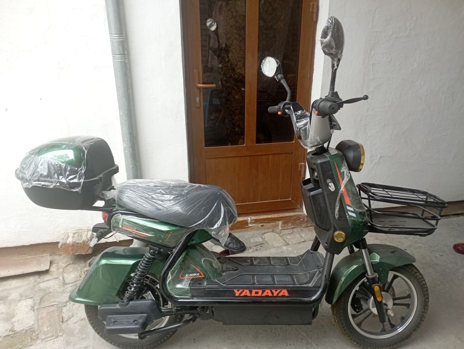 Скутер новый Yadaya