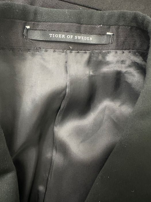 Мъжки костюм Tiger of Sweden L