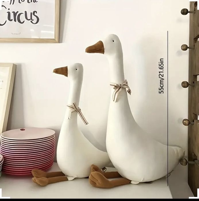 One silly goose украса под наем