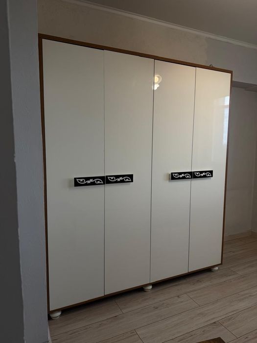 Продам шкаф гардероб