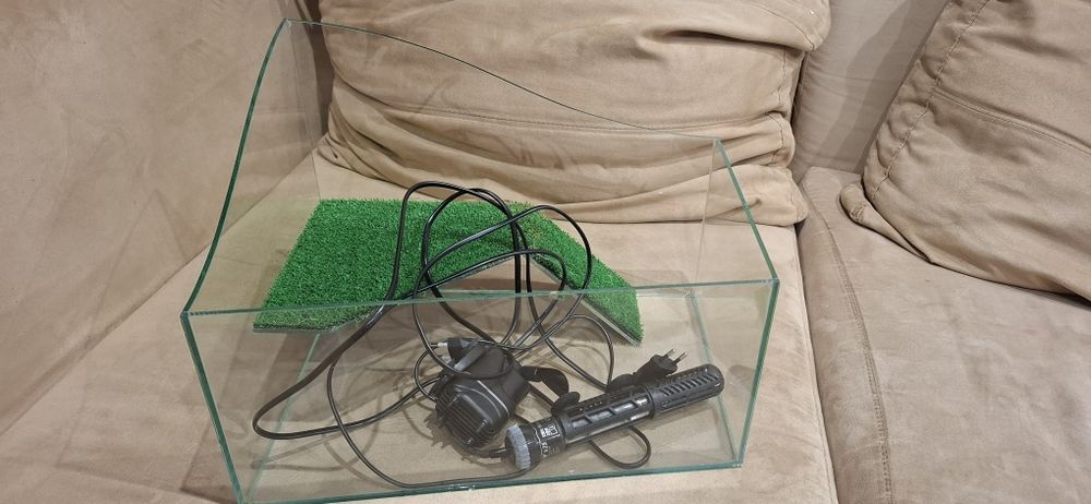 Аквариум  ,нагревател и филтър