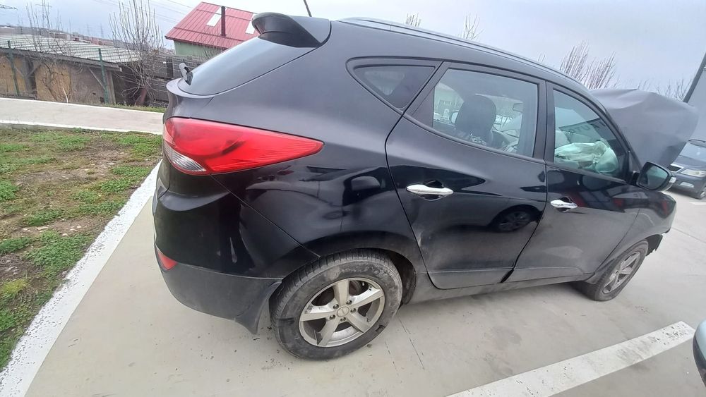 Dezmembram Hyundai IX35 2.0 CRDi 4WD D4HA
