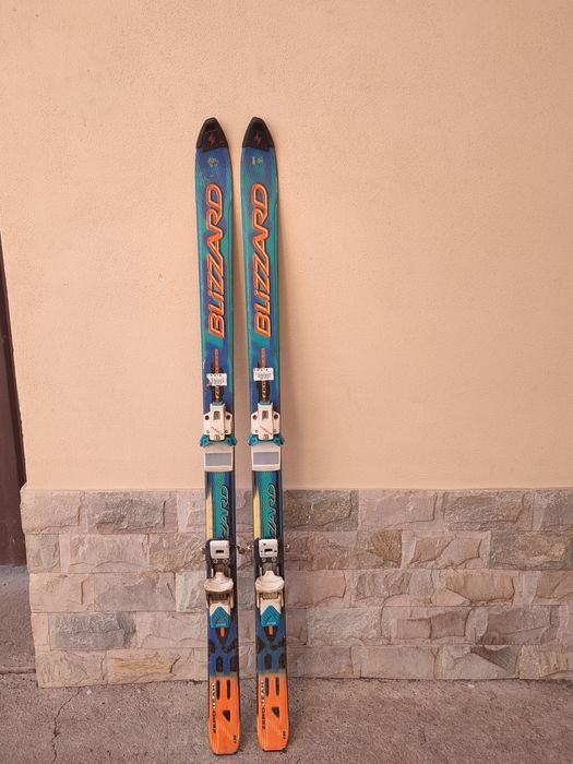 De vanzare ski în stare foarte buna