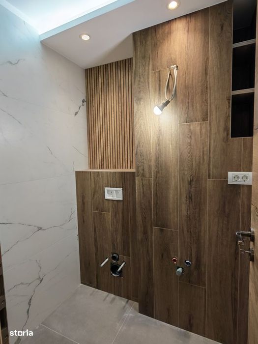 Apartament 3 Camere .. Decomandat..Complexul Studențesc
