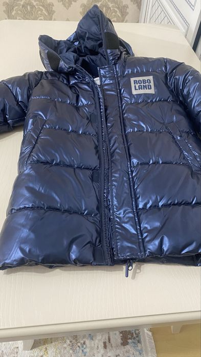 Продам детскую куртку