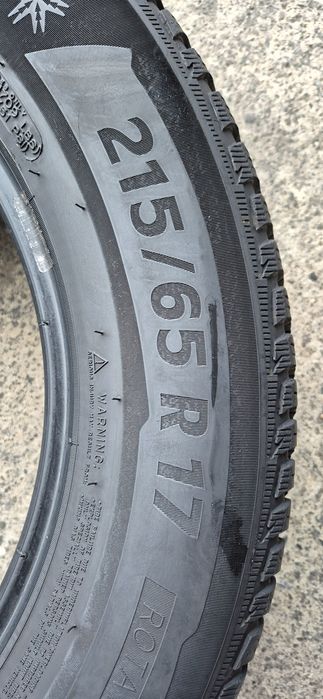 4 anvelope iarna ca si noi Michelin 215/65/17.Pretul este pe bucata.