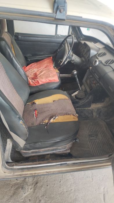 Moshina     sotiladi