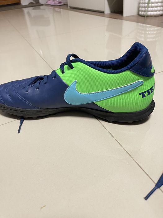 Ghete fotbal sintetic Nike Tiempo