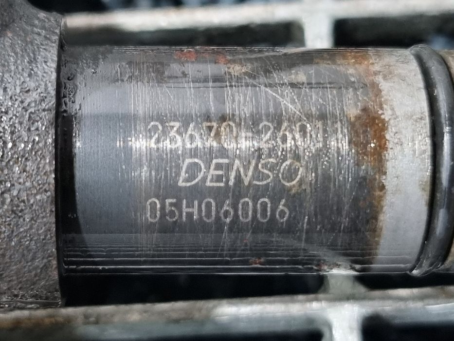 Injector Toyota RAV 4 III 2.2 D - 4D 177cp 2005 - 2009 177CP 2AD - FHV (1554) Diesel 2367026011 Garantie