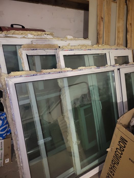 Продам окна б/у трех видов